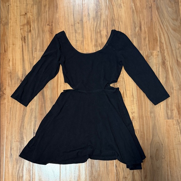 Kirra Dresses & Skirts - Kirra Pacsun Elegant Black Side Cut-Out Dress